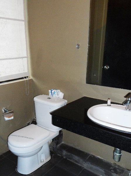Bin Vino Hotel Doluwa Luaran gambar